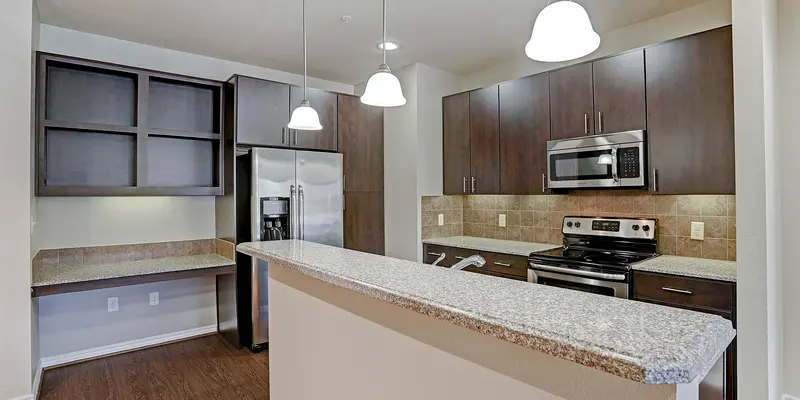 West Lake Park Apartments - Oven, Room