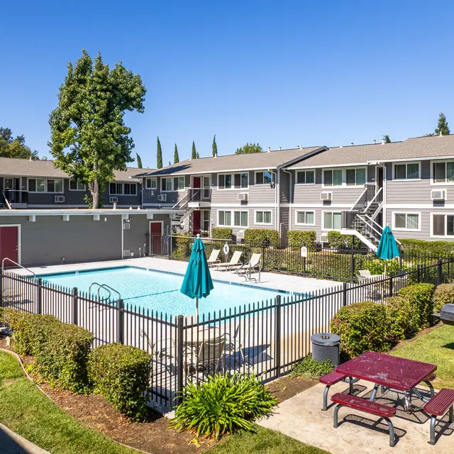 Peachwood Apartments - Hotel, Outdoors, Scenery