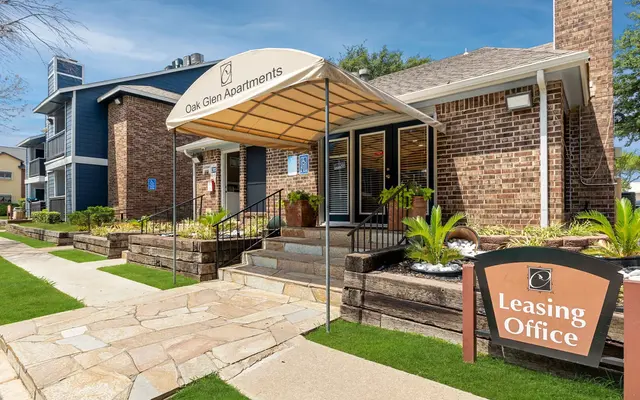 Oak Glen - Grass, Plant, Housing