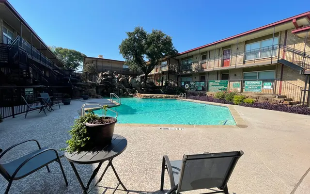 El Jardin Apartments - Pool, Water, Swimming Pool