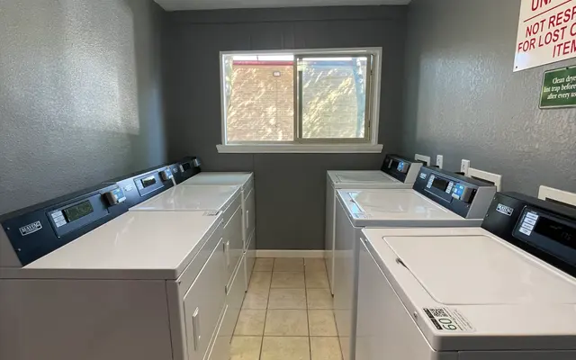 El Jardin Apartments - Floor, Appliance, Device