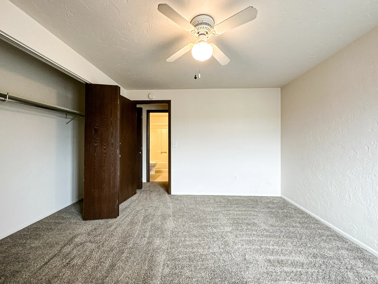 Academy Court - Floor, Corner, Appliance