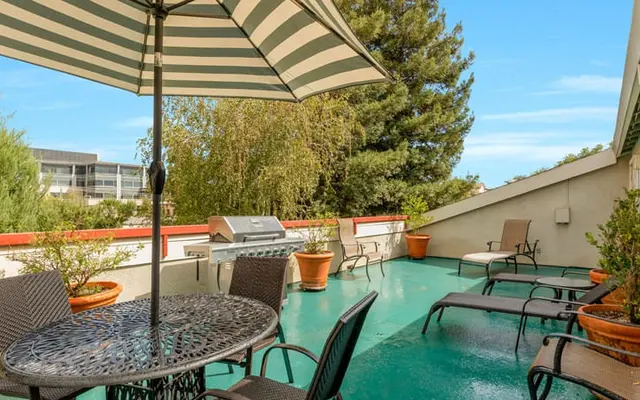 Governor's Terrace - Chair