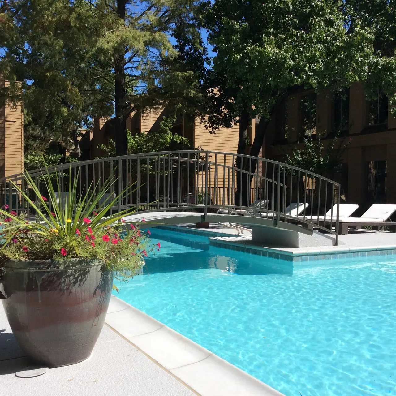 5400 South - Pool 5400 South - Pool, Hotel