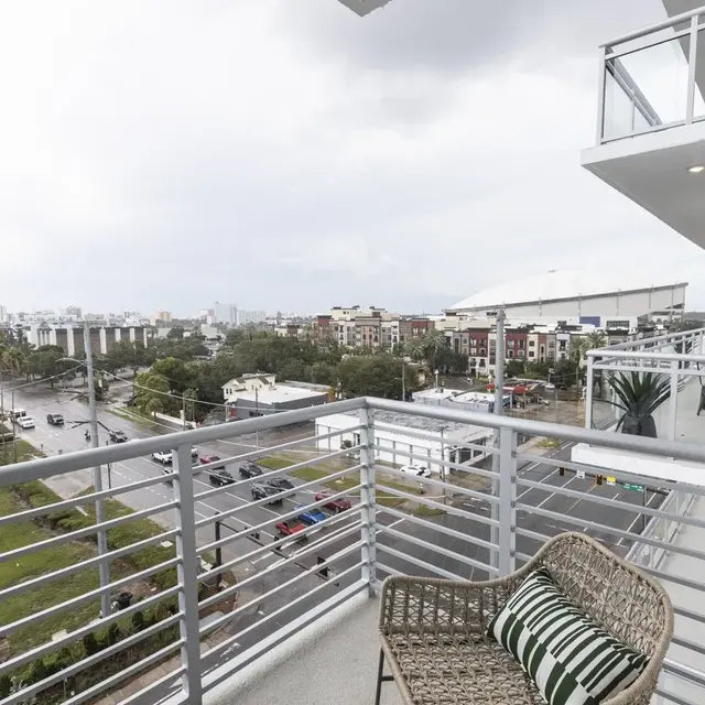 Vantage St Pete - Balcony, Building