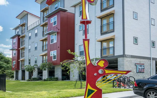 Tupelo Vue Apartments Tupelo Vue Apartments - Car