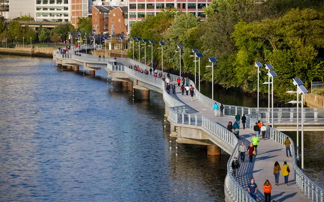 Vantage - Building, Handrail