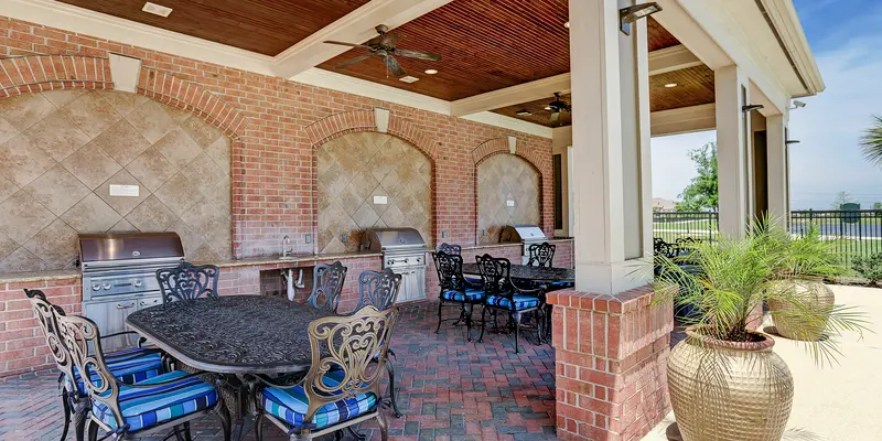 West Lake Park Apartments - Chair, bbq station