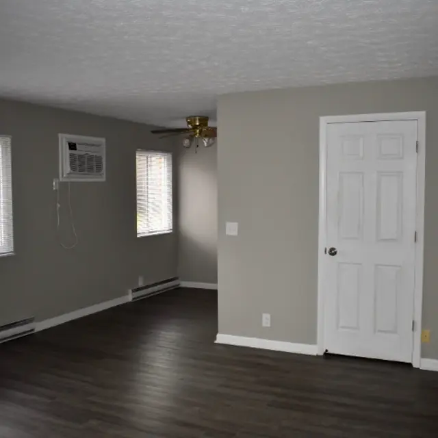 Southgate Apartments Schaeffer - Corner, Floor, Flooring