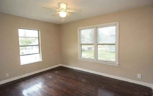 Liberty Village Apartment Homes - Corner