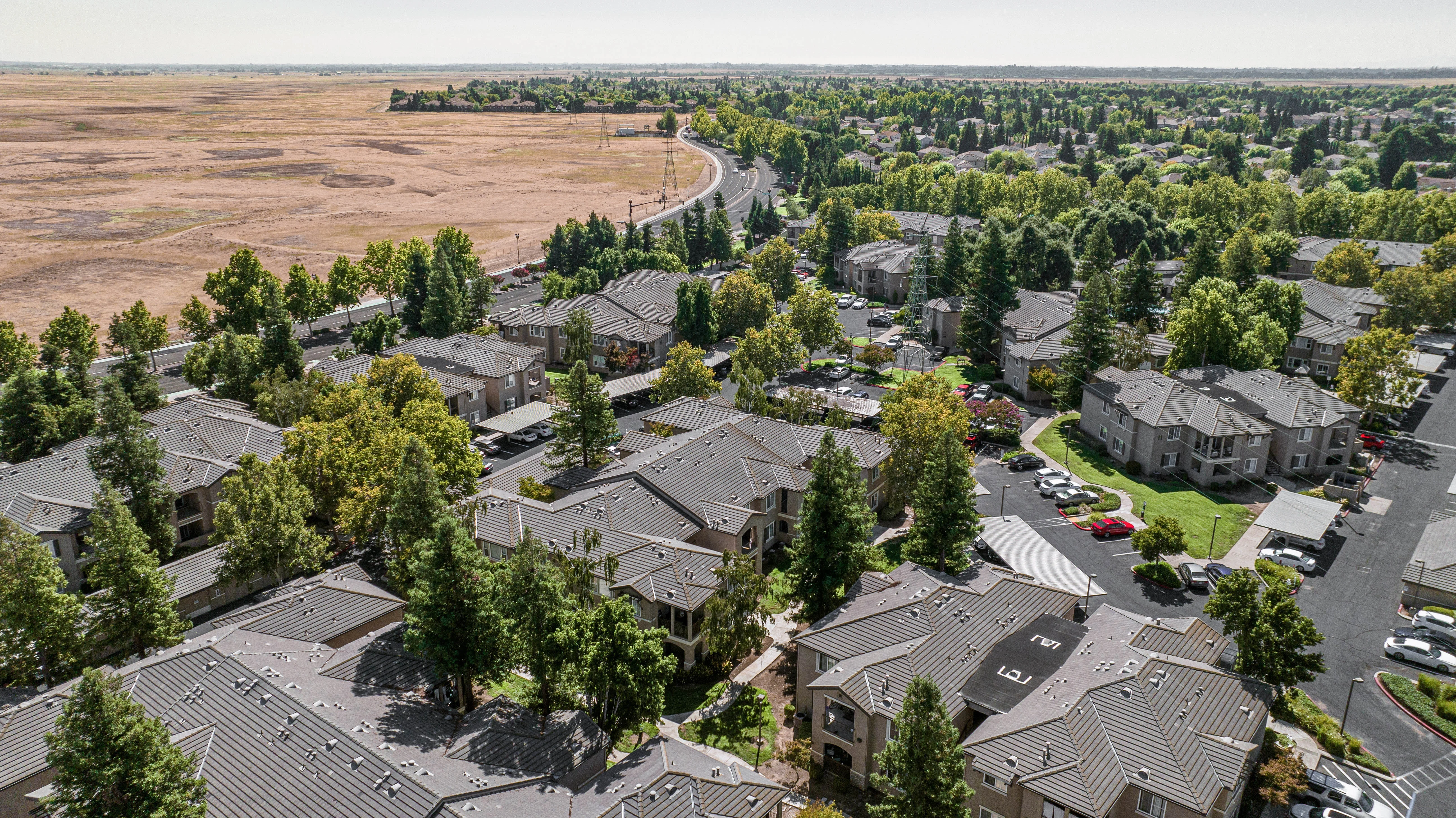 Lake Point - Building, Outdoors, Suburb