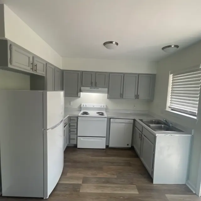 Sunrise Townhomes - Room