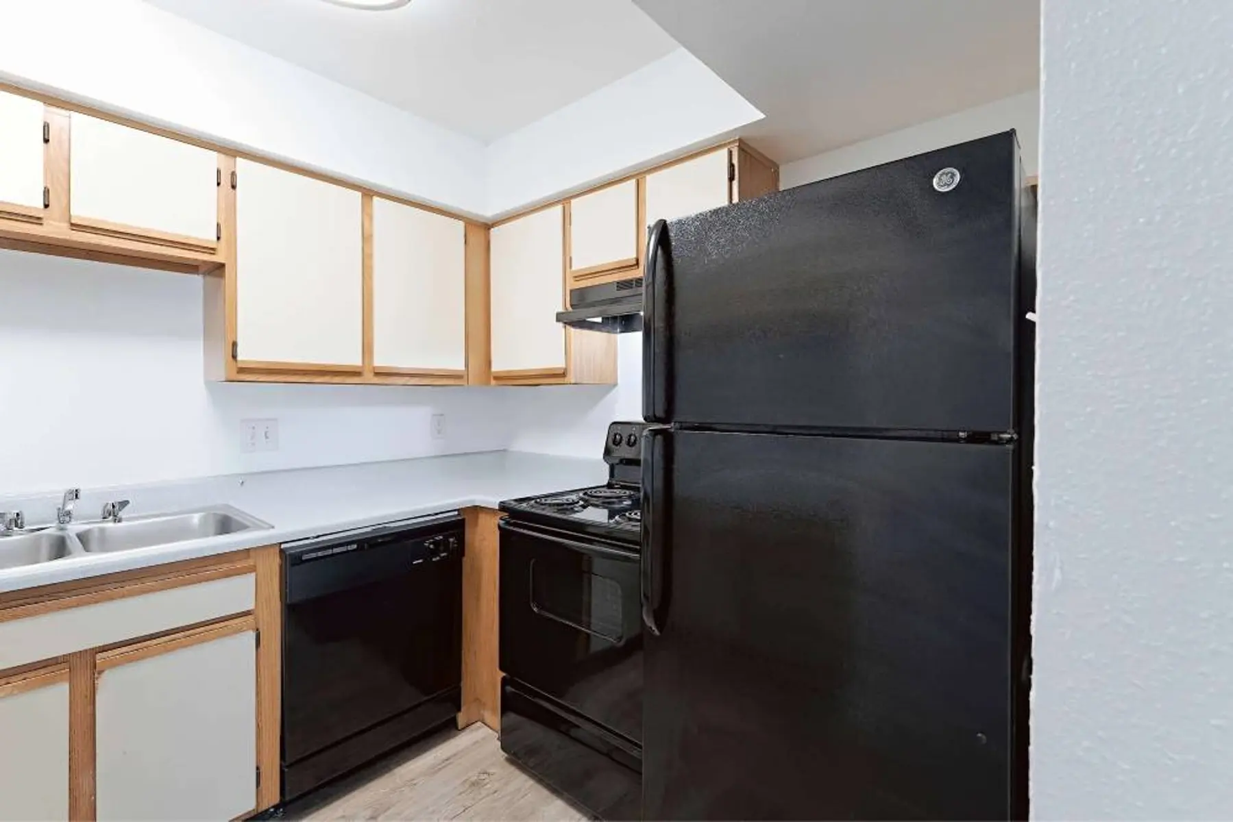 p2527064_Lexington_Hills_2bed_1bath_A_8_2_FloorPlan.jpg