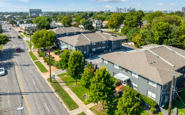 Lakewood-Plaza (3)-min.jpg