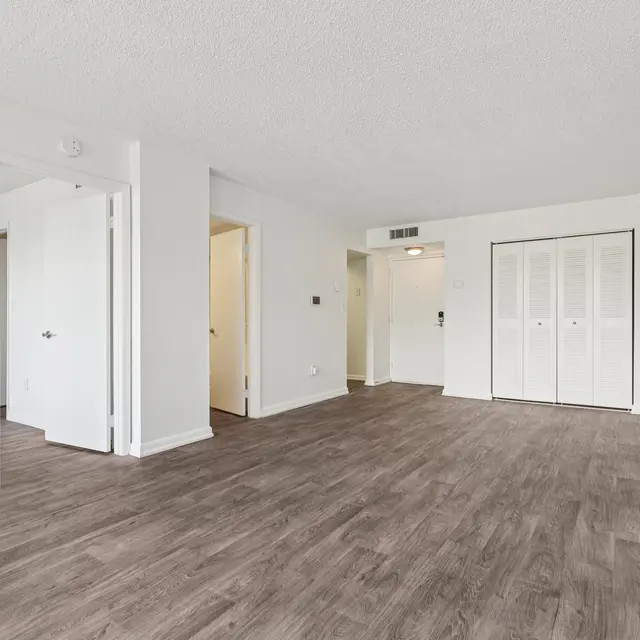 7-web-or-mls-1490 NE 123rd St Apt S301-S0708-007.jpg