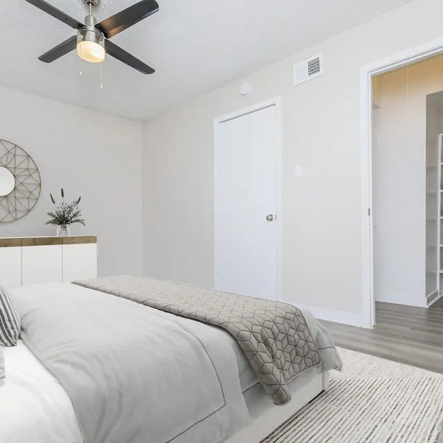 Aviva North Plaza- Bed.jpg