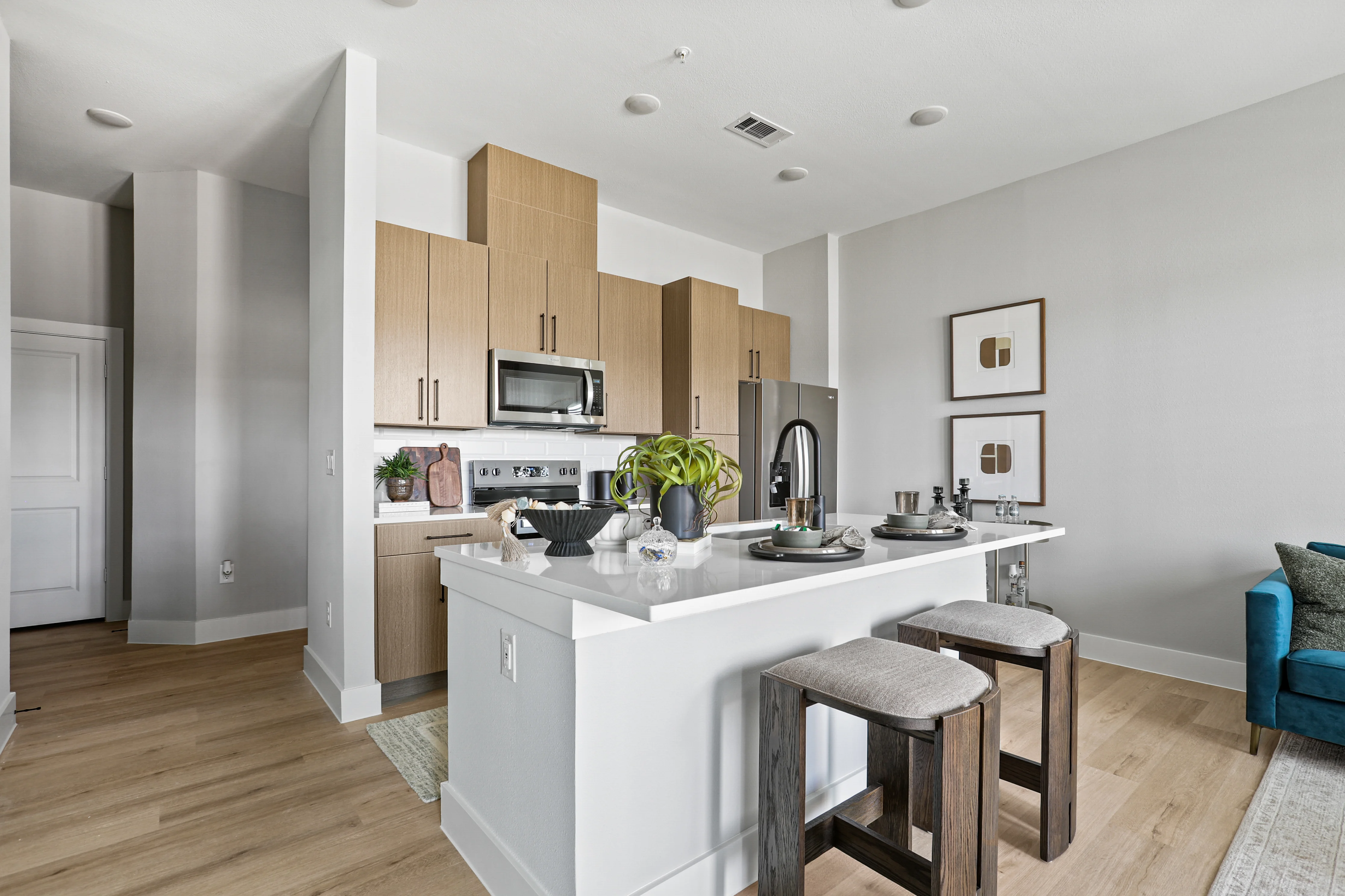 shoootin-photo-7.jpg Modern, Kitchen, Apartment