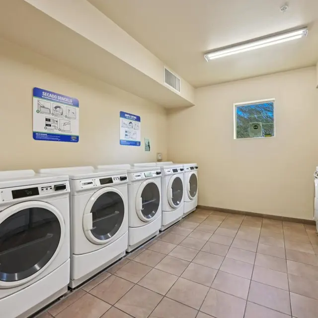 pi-washington-pointe-apartments-17571127907934_lg.jpg pi-washington-pointe-apartments-17571127907934_lg.jpg