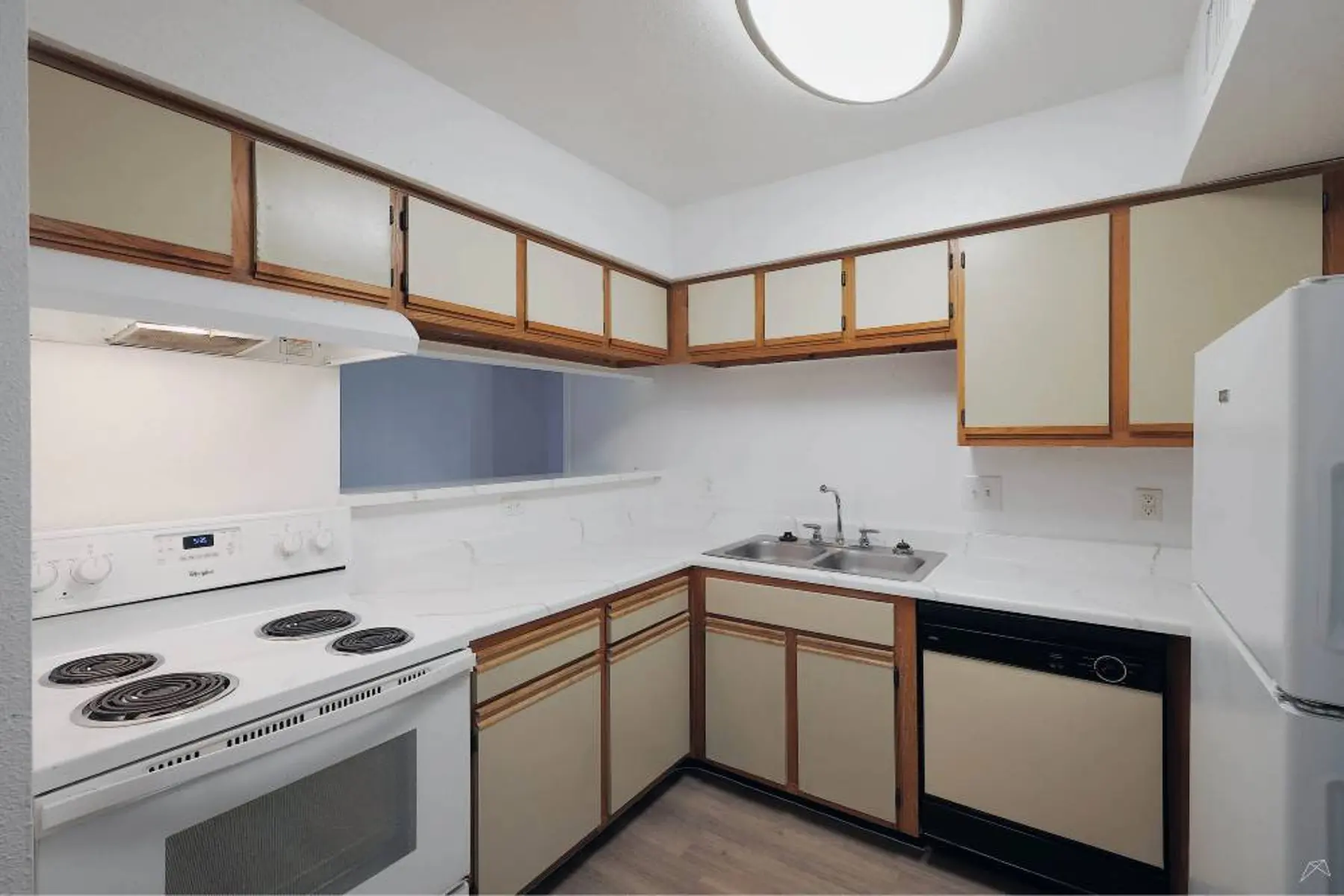 p2527064_Lexington_Hills_2bed_2bath_A_6_2_FloorPlan.jpg