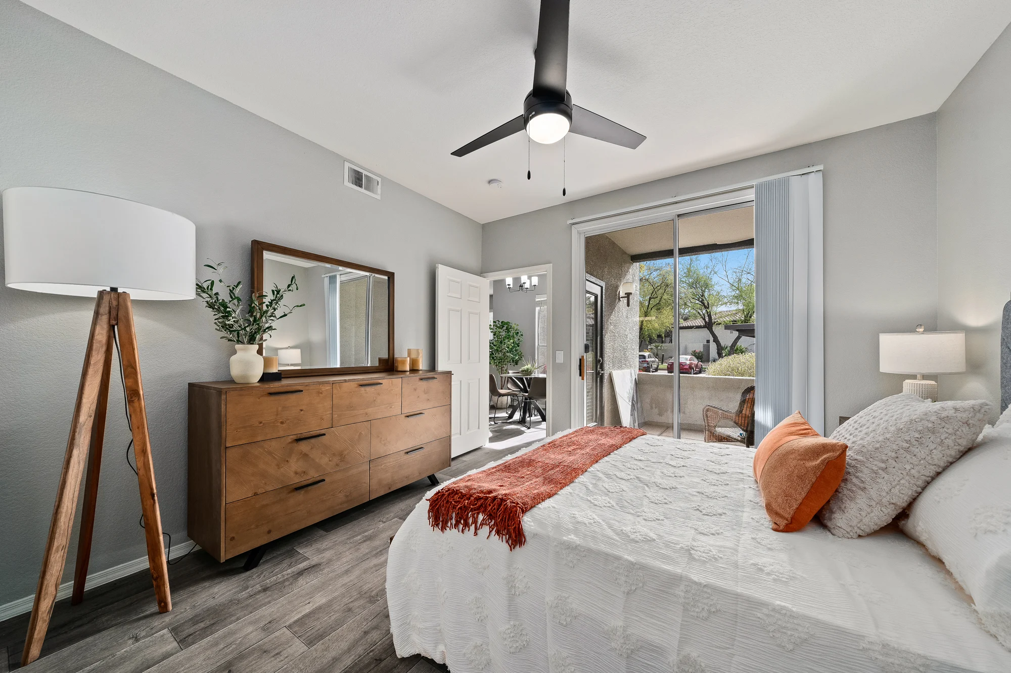 Bear Canyon Apartments Bedroom, Interior design, Modern decor
