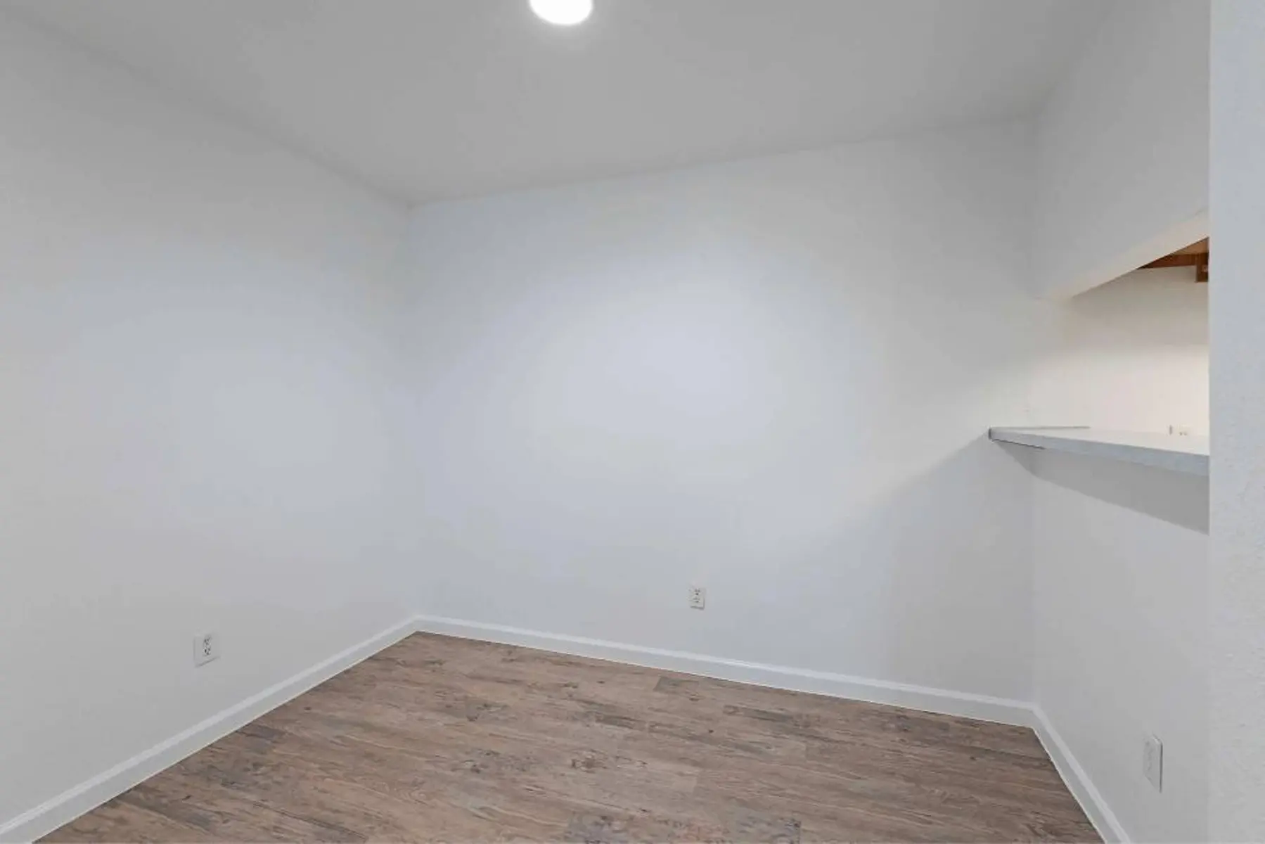 p2527064_Lexington_Hills_2bed_1bath_A_5_2_FloorPlan.jpg