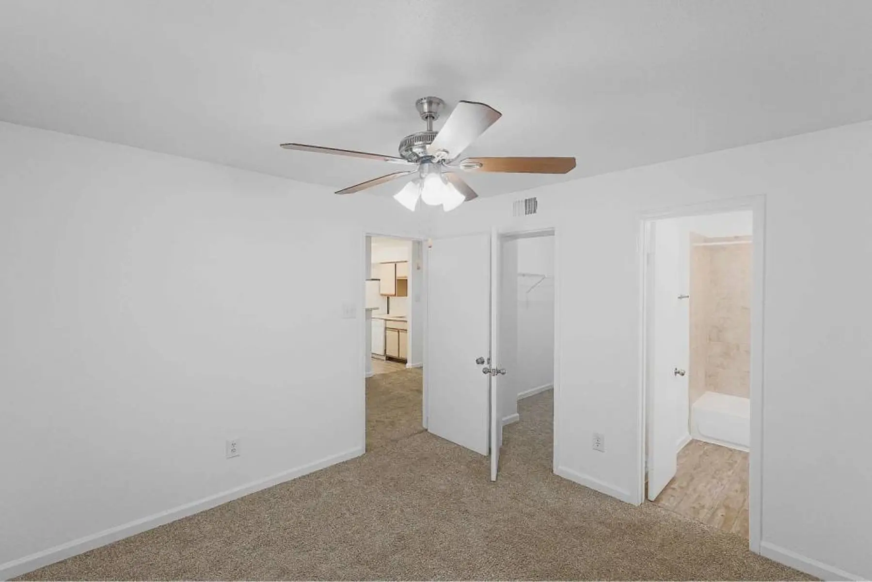 p2527064_Lexington_Hills_1bed_1bath_A_11_2_FloorPlan.jpg