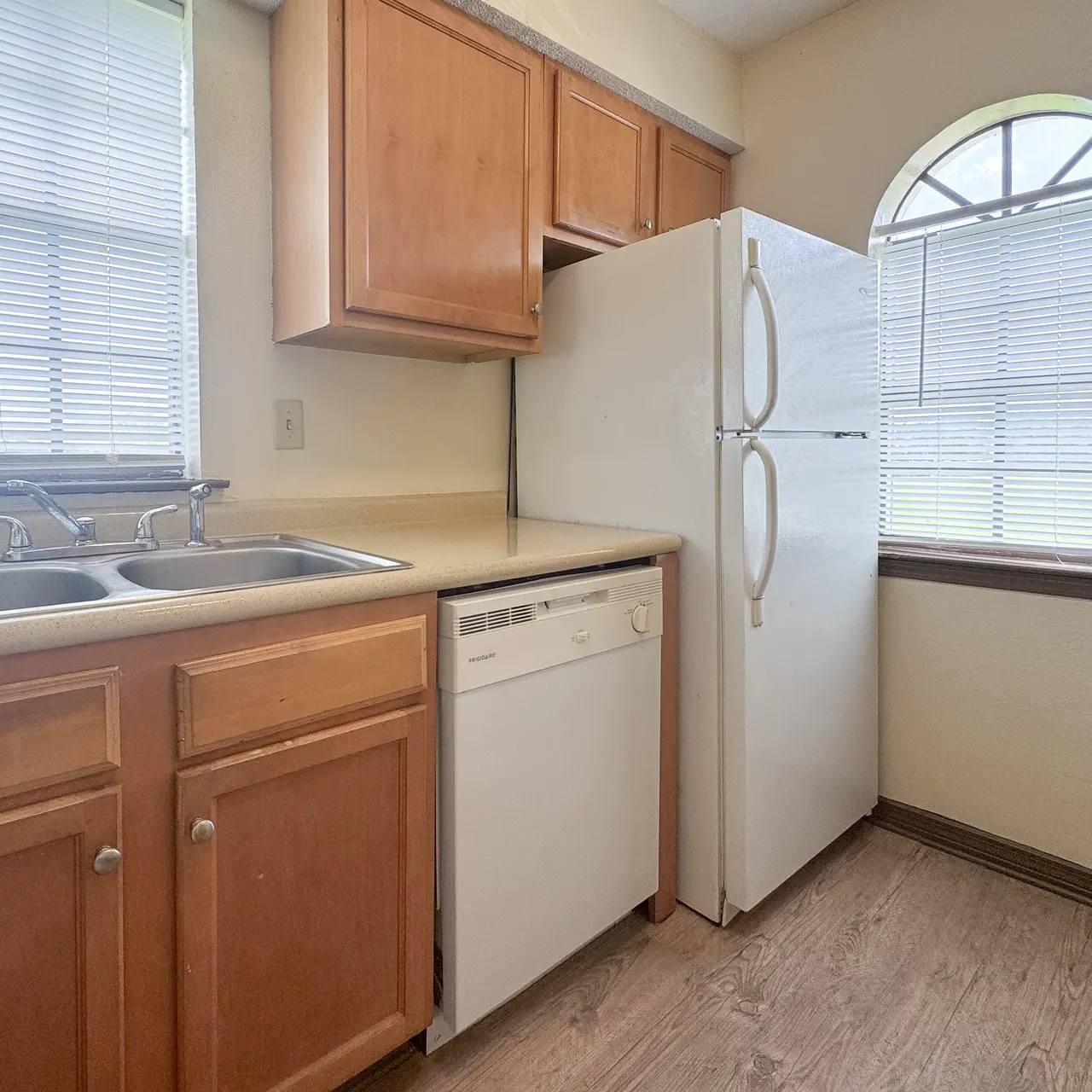 Kitchen, Appliances, Interior