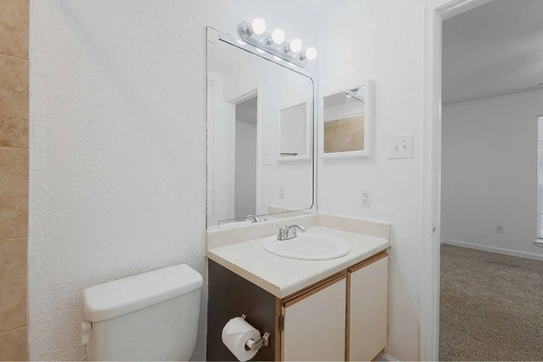 p2527064_Lexington_Hills_1bed_1bath_A_13_2_FloorPlan.jpg