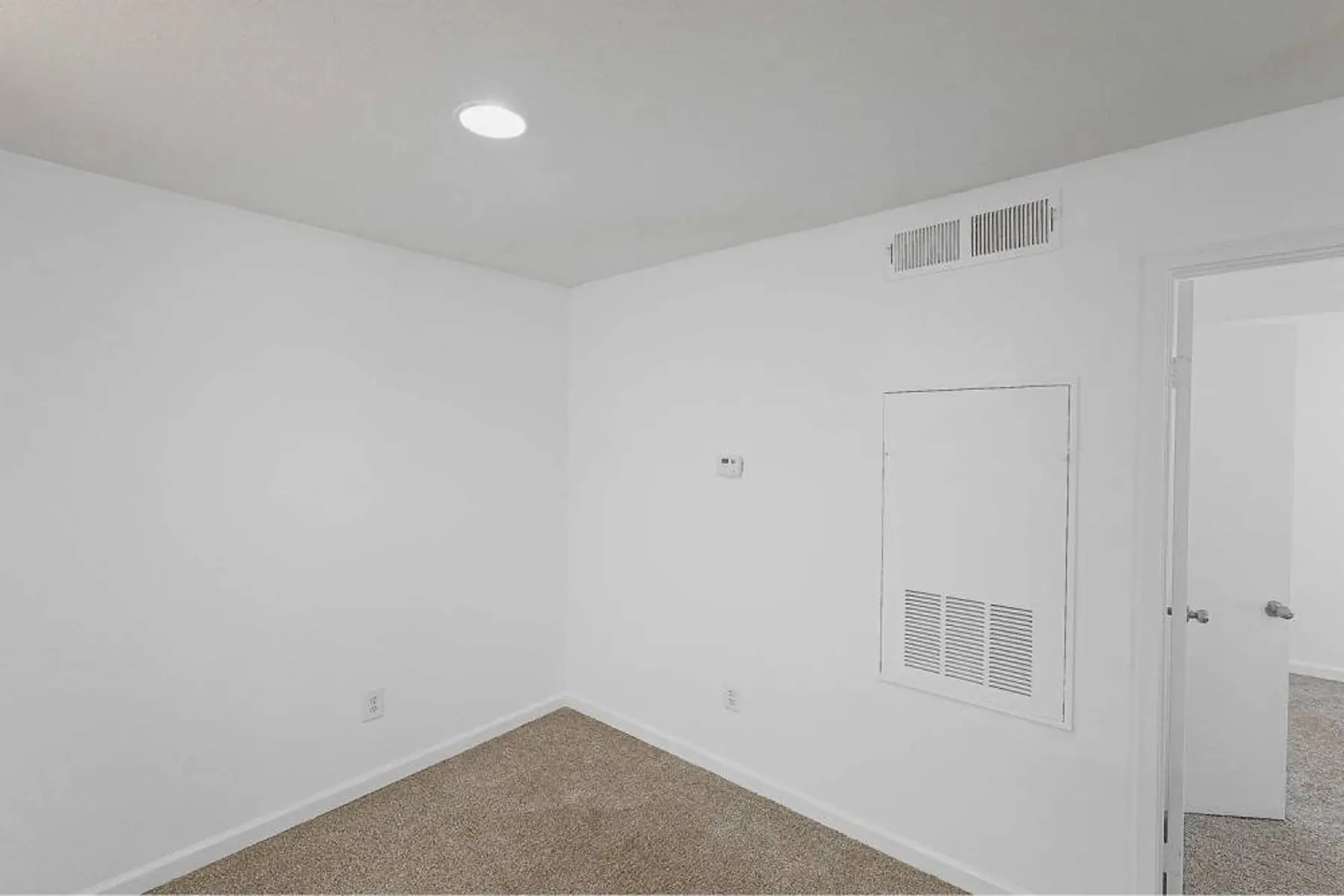 p2527064_Lexington_Hills_1bed_1bath_A_5_2_FloorPlan.jpg