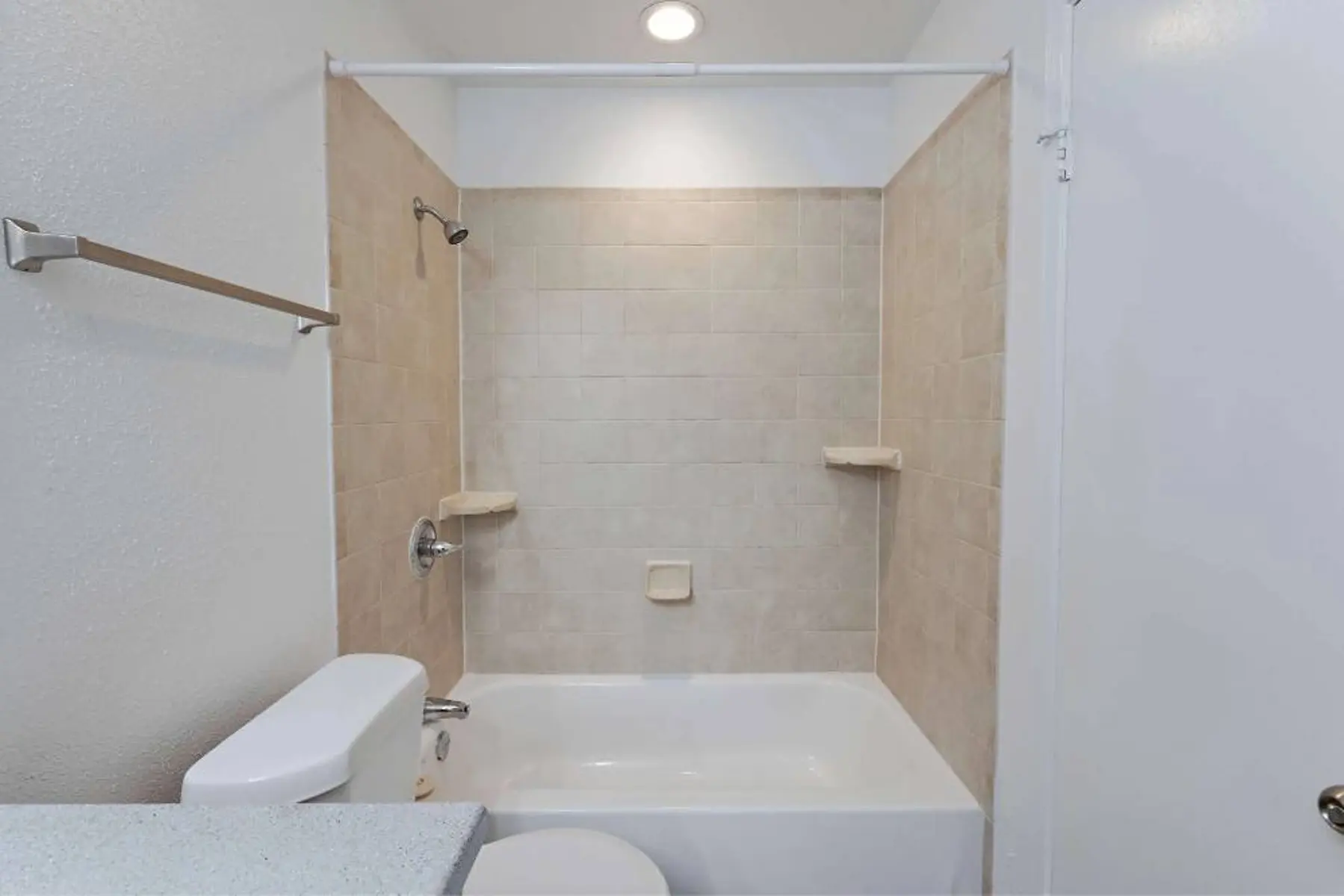 p2527064_Lexington_Hills_2bed_1bath_A_18_2_FloorPlan.jpg