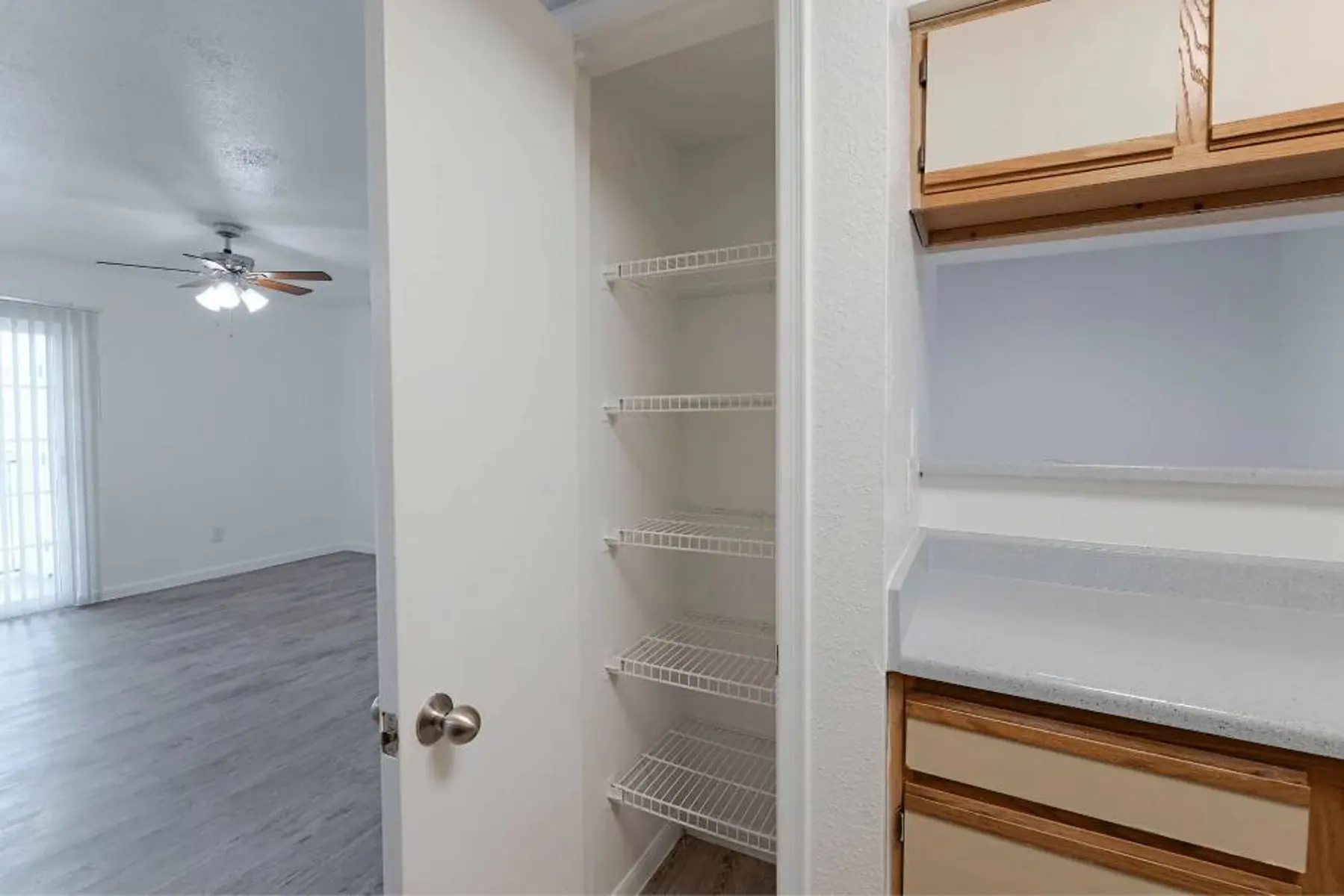 p2527064_Lexington_Hills_2bed_1bath_A_10_2_FloorPlan.jpg
