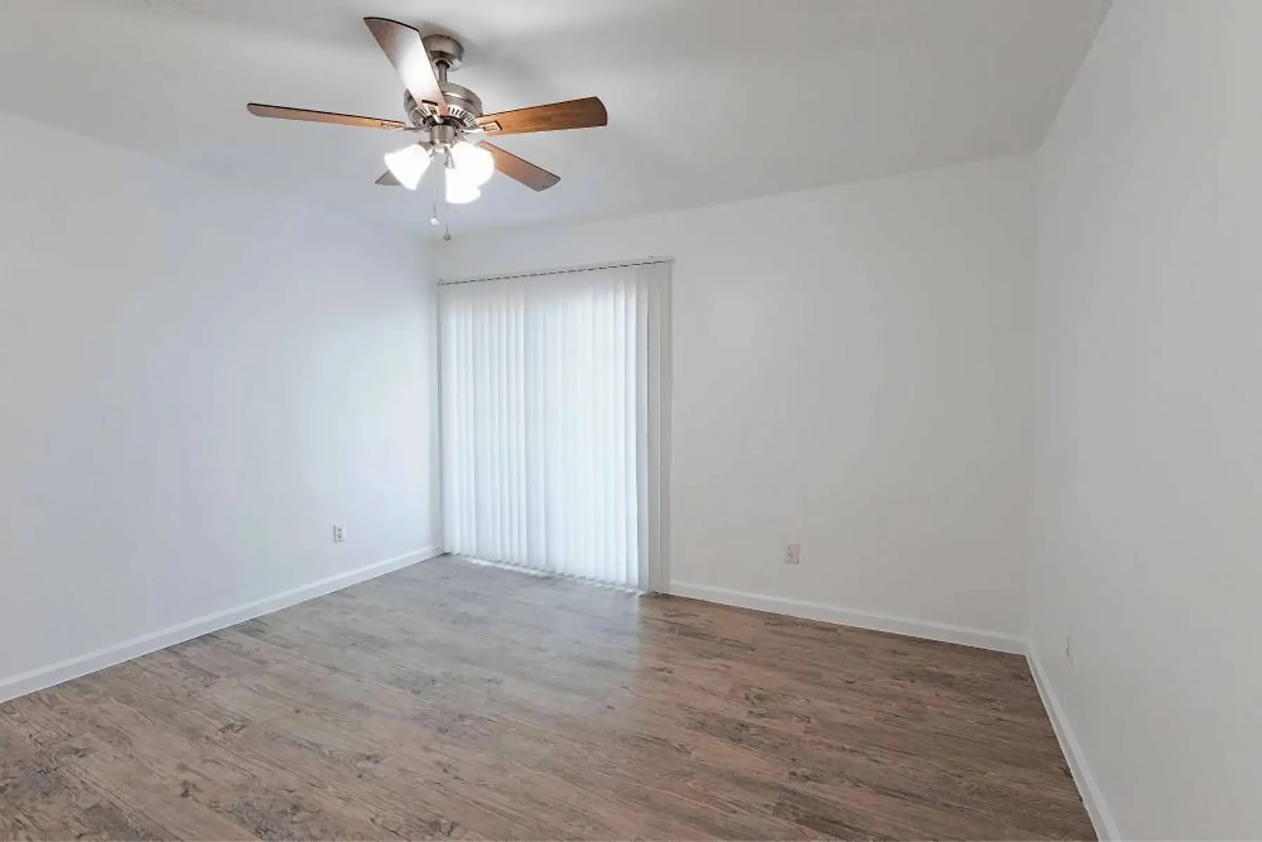 p2527064_Lexington_Hills_2bed_1bath_A_1_2_FloorPlan.jpg