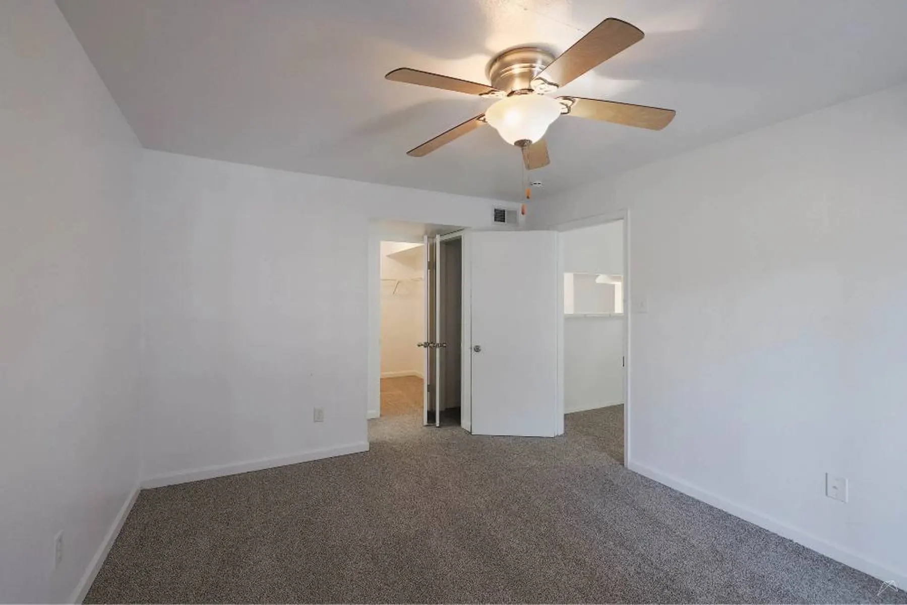 p2527064_Lexington_Hills_2bed_2bath_A_18_2_FloorPlan.jpg