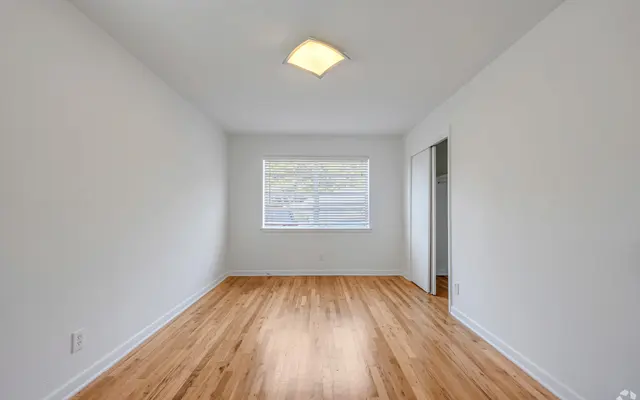 Lakewood-Plaza (17)-min.jpg