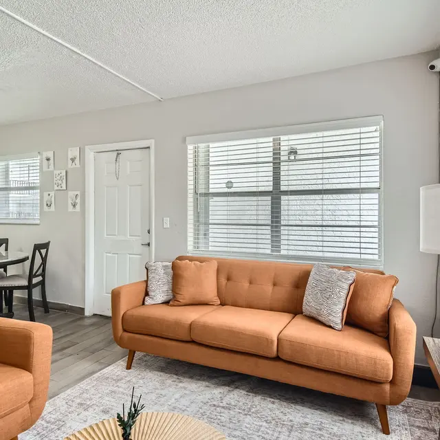 311 NW 42nd Ct #101 - Web Quality - 007 - 08 Living Room.jpg