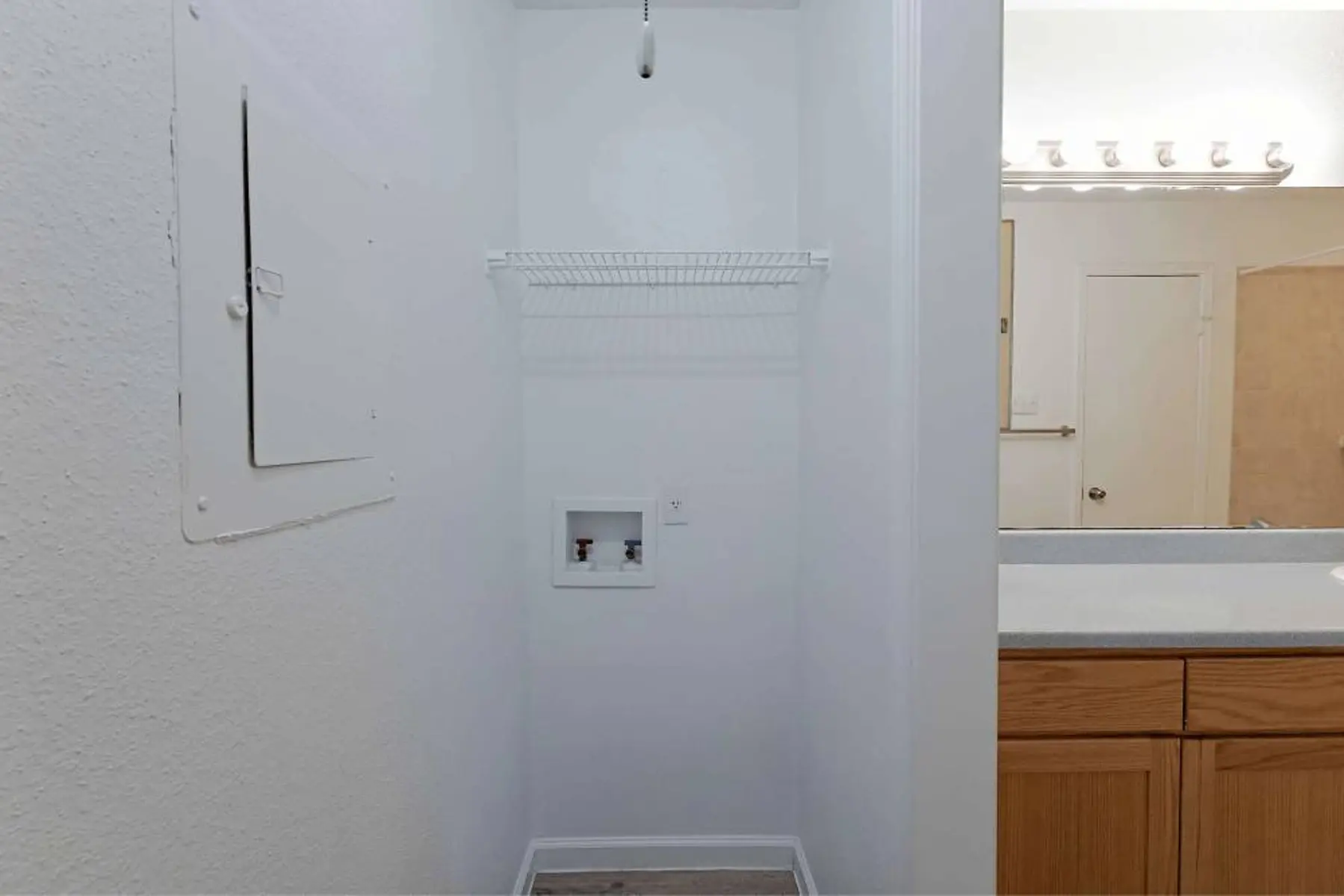 p2527064_Lexington_Hills_2bed_1bath_A_21_2_FloorPlan.jpg