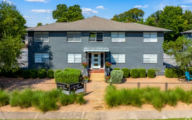 Lakewood-Plaza (6)-min.jpg