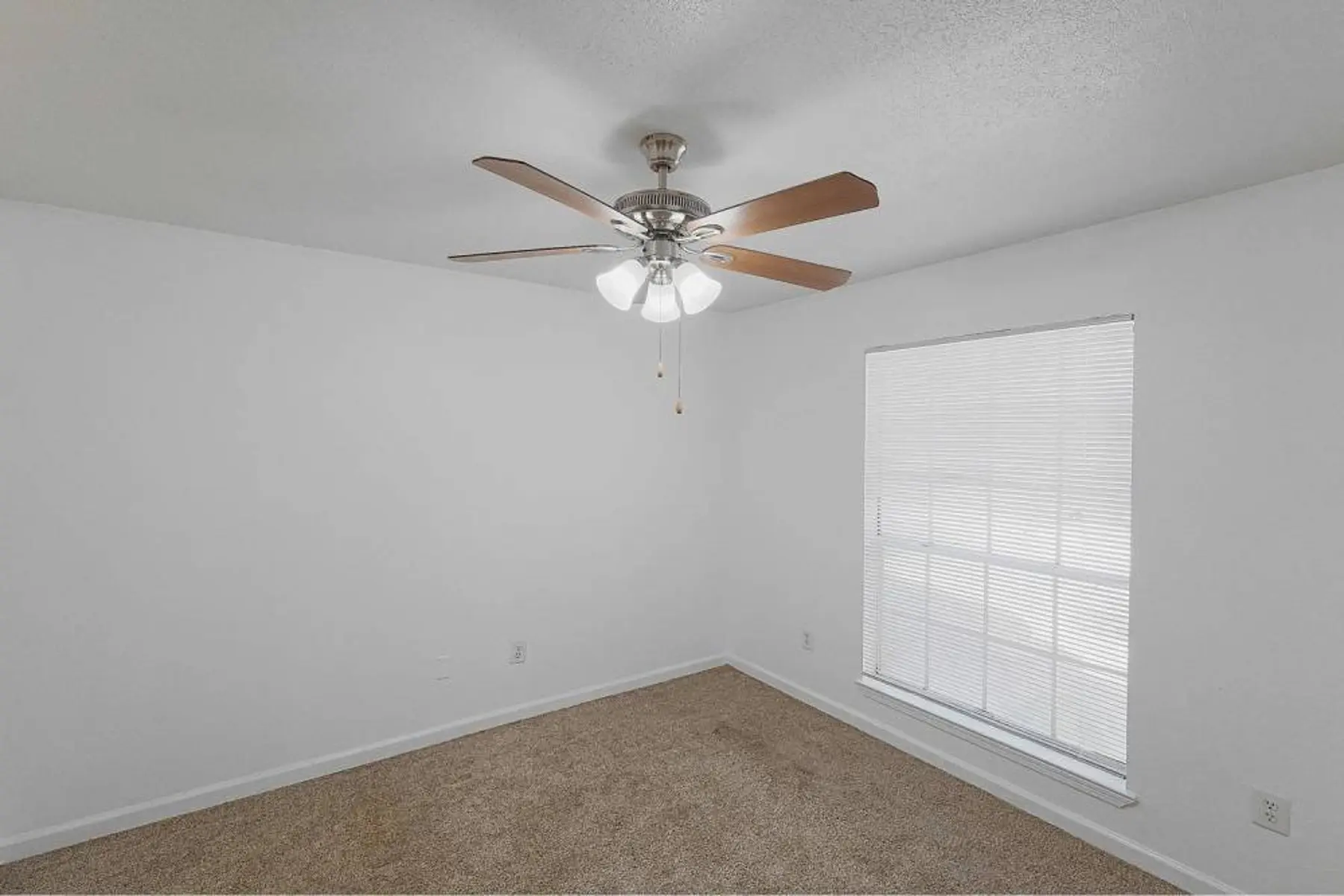 p2527064_Lexington_Hills_1bed_1bath_A_10_2_FloorPlan.jpg
