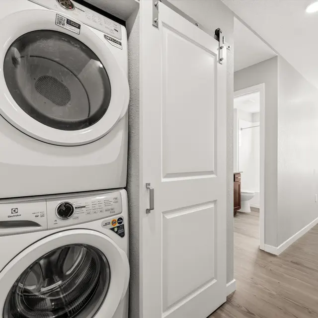 18-Laundry Area - Unit 1.jpg 18-Laundry Area - Unit 1.jpg