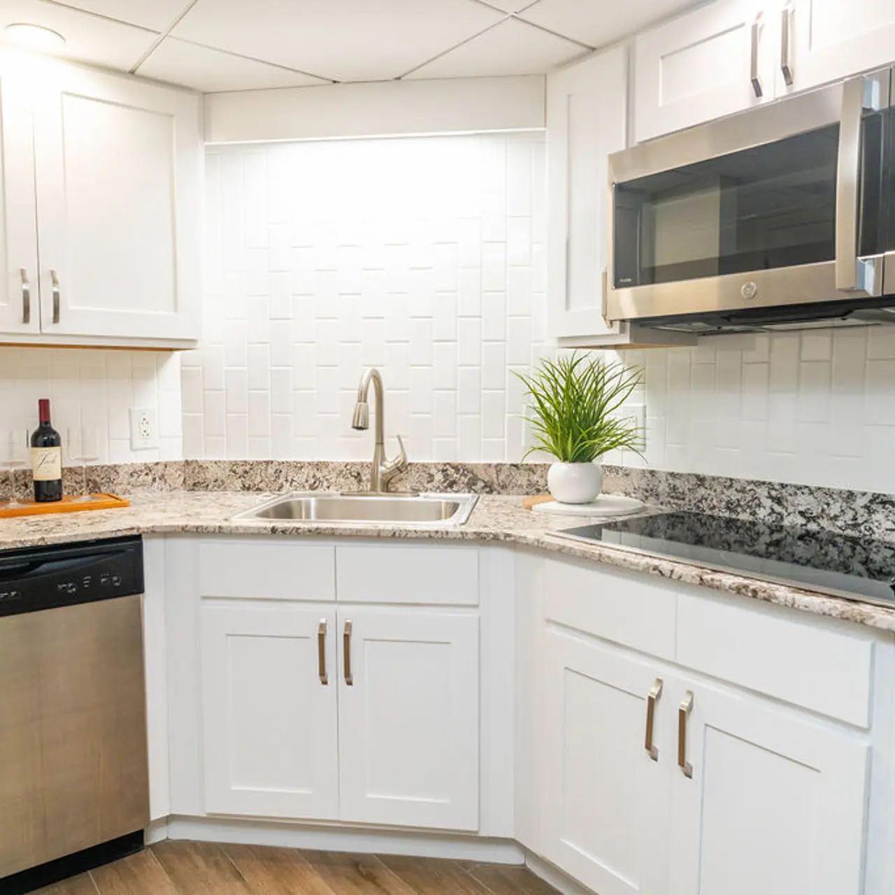 7- Edison Grand, Fort Myers, FL 33901.jpg