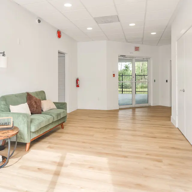 27-web-or-mls-1215 NW 103rd Ln_DSC7430.jpg