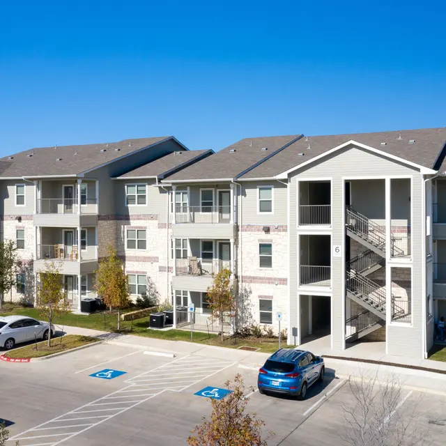 Austin Creekview - Car, City, Condo