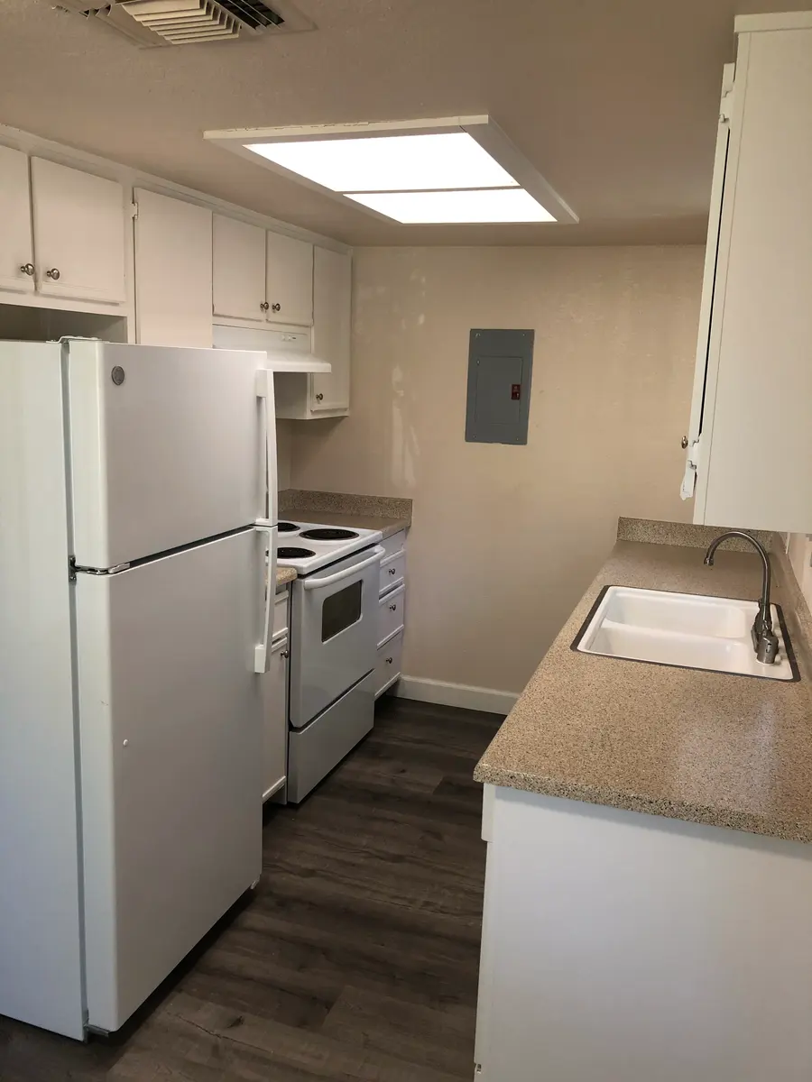 Myrtle Creek - Room