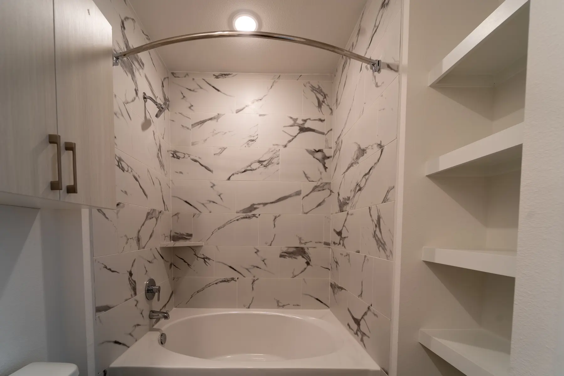 Ellis Highline - Tub, Bathtub