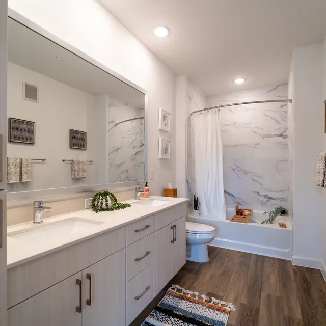 Bishop Central - Flooring, Corner, Wood