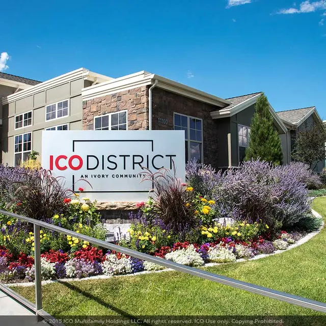 ICO District - Neighborhood, Grass, Nature
