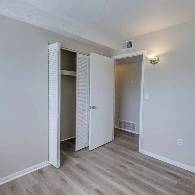 Allandale Falls - Corner, Indoors, Interior Design