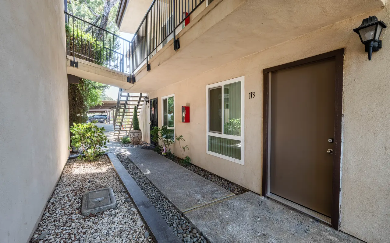 Marconi Oaks - City, Road, Street