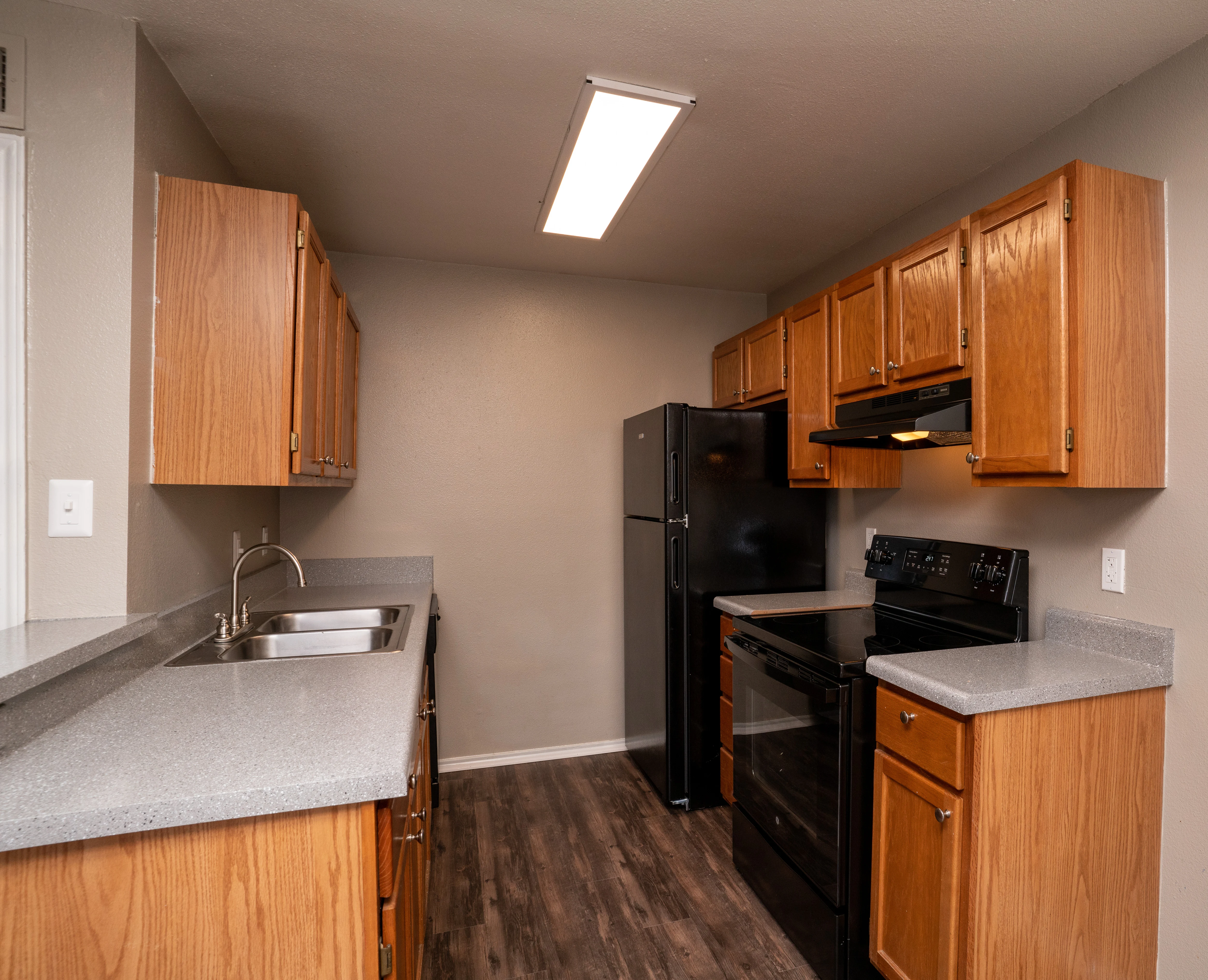 Avenue at Converse - Room, Wood