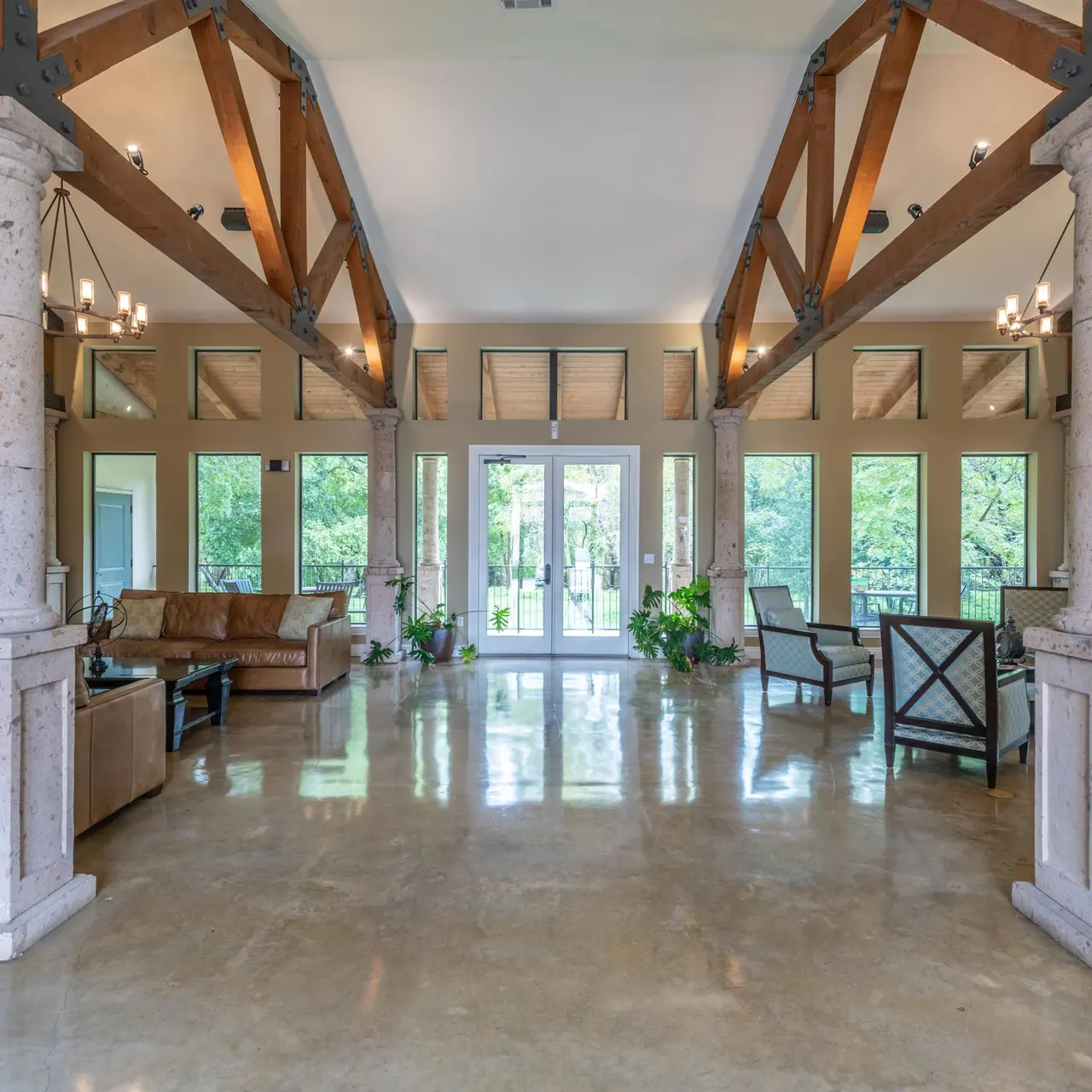 SYNC at Purgatory - Building, Room, Flooring